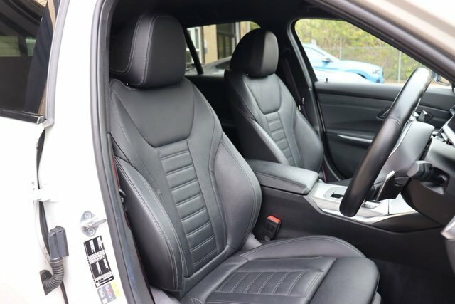 BMW 3 Series 330E 2.0 12Kwh M Sport Touring YY71BNZ White #4