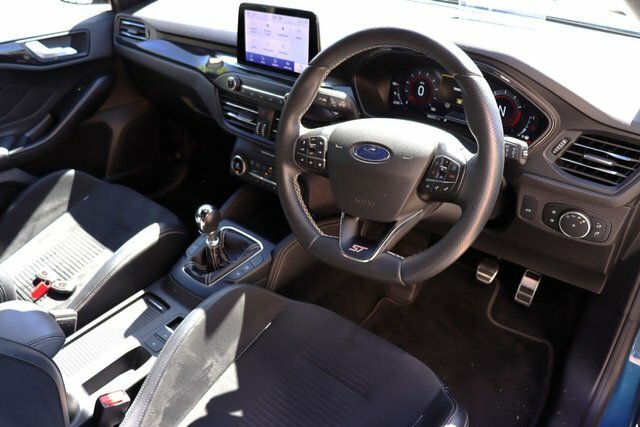 Ford Focus 2.3T Ecoboost St Estate Blue #6