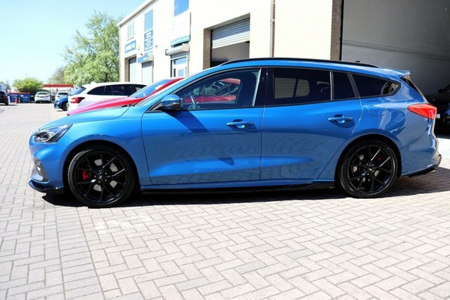 Ford Focus 2.3T Ecoboost St Estate Blue #5
