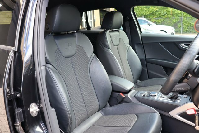 Audi Q2 1.5 Tfsi Cod 35 Black Edition ND21WLG Black #4
