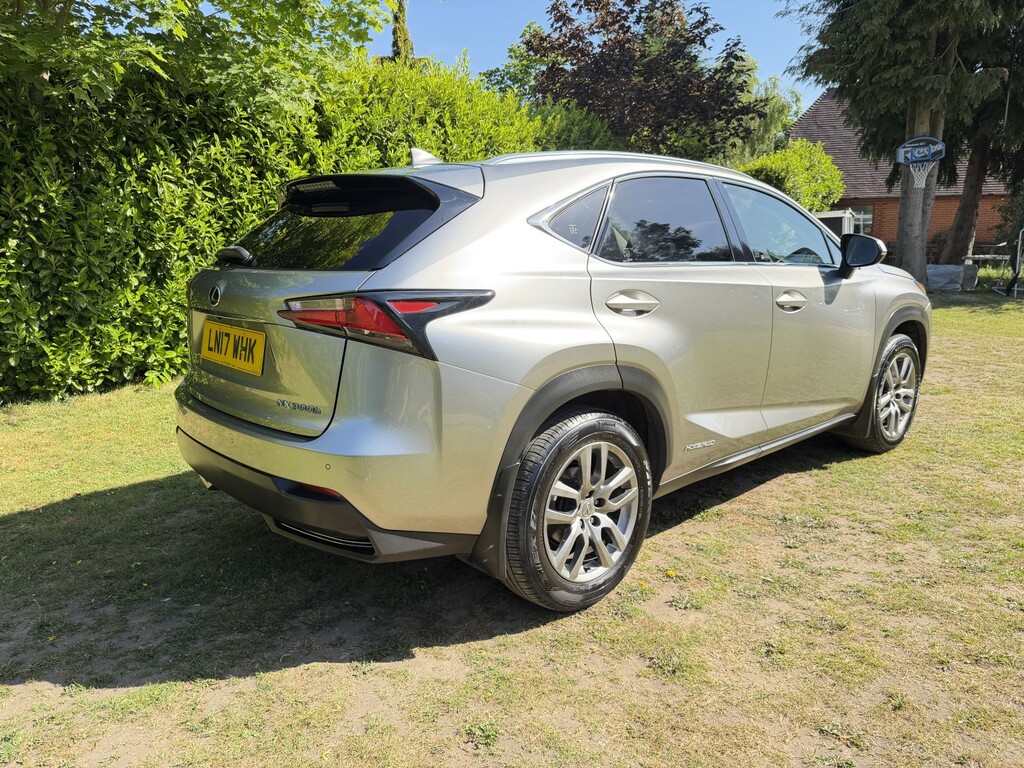 Lexus NX Suv 2.5 300H Luxury 2017 LN17WHK Silver #6