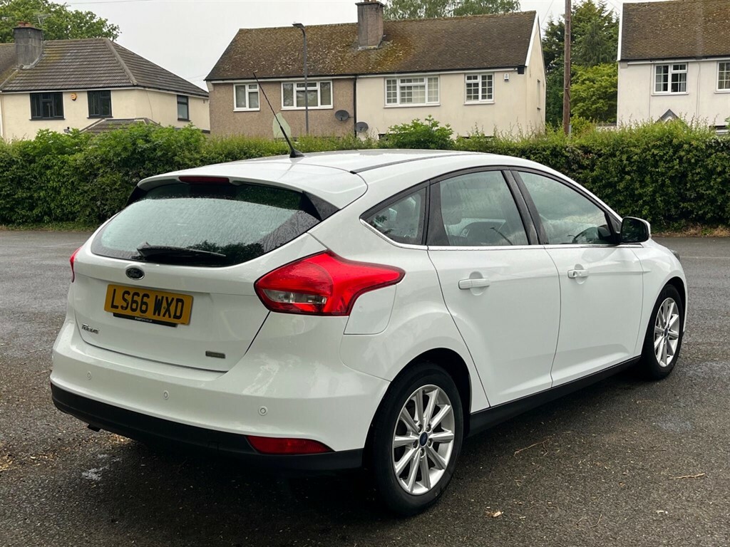 Ford Focus 1.0T Ecoboost Titanium Euro 6 Ss White #4