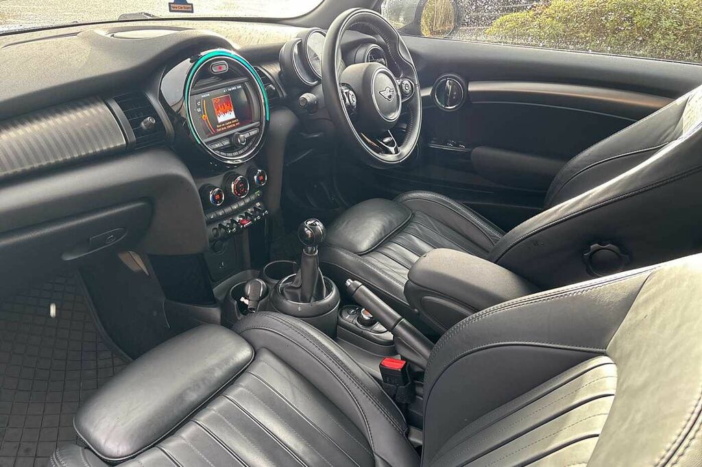 Mini Hatch 1.5 Cooper Exclusive II Grey #2