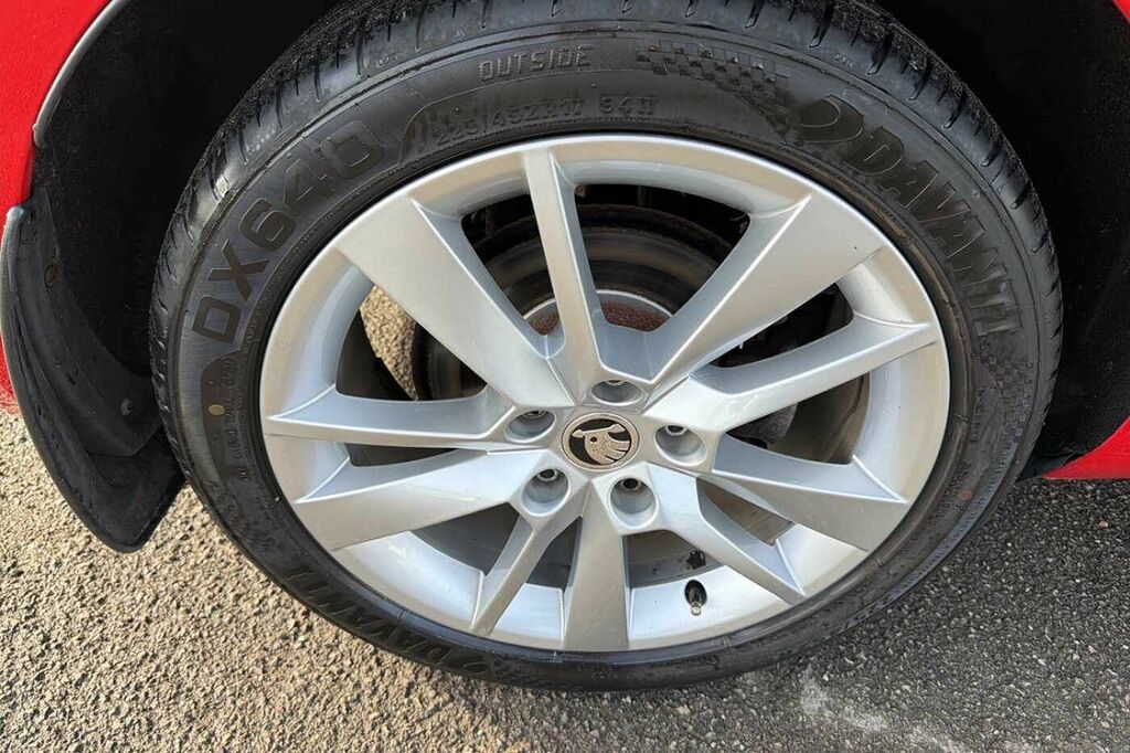 Skoda Octavia 2.0 Tsi 190 Se L Dsg Red #5