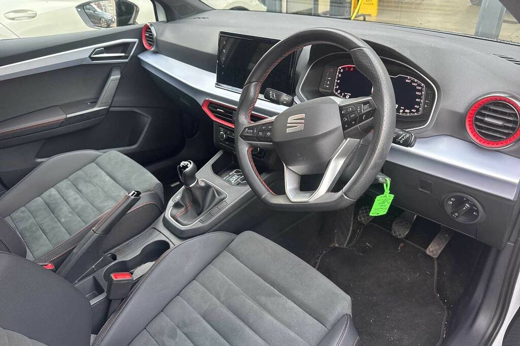 Seat Ibiza 1.0 Tsi 95 Fr Sport DT74LFZ White #6