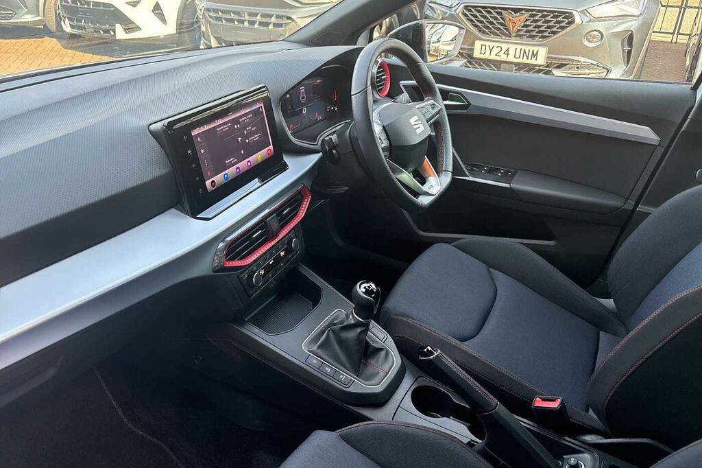 Seat Ibiza 1.0 Tsi 95 Fr DX73XSH White #2