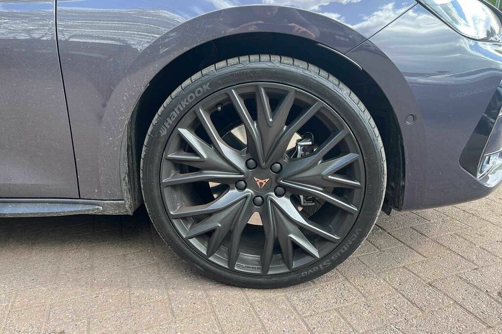 Cupra Leon 1.5 Etsi 150 Shadow Edition Dsg DX26UMA Purple #5