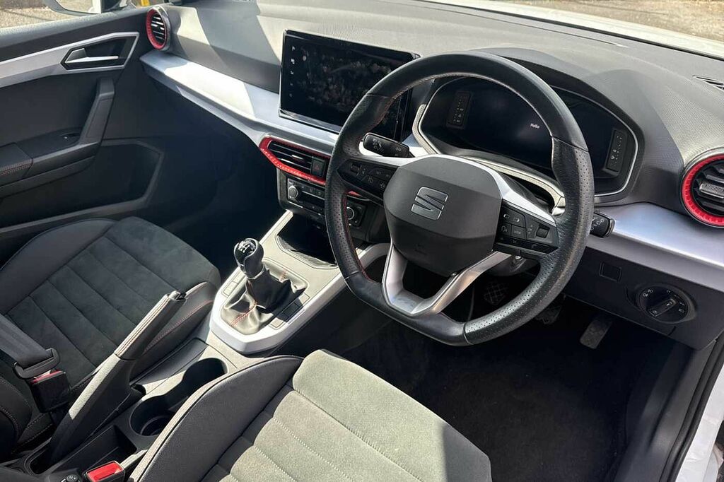 Seat Arona 1.0 Tsi 115 Fr Sport DX24YLW White #6