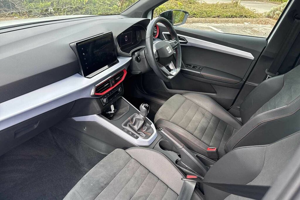 Seat Arona 1.0 Tsi 115 Fr Sport DX24YLW White #2