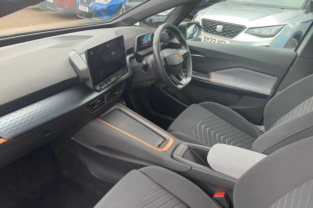 Cupra Born 150Kw V1 58Kwh NG72EXO Silver #2