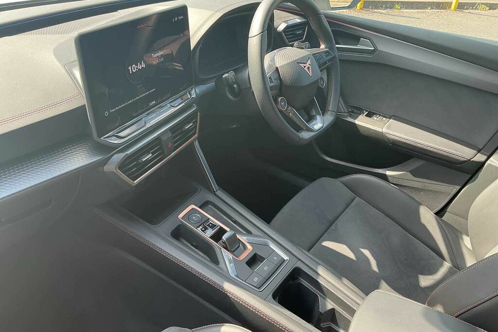 Cupra Leon 1.5 Etsi 150 V2 Dsg KO25UVE White #2