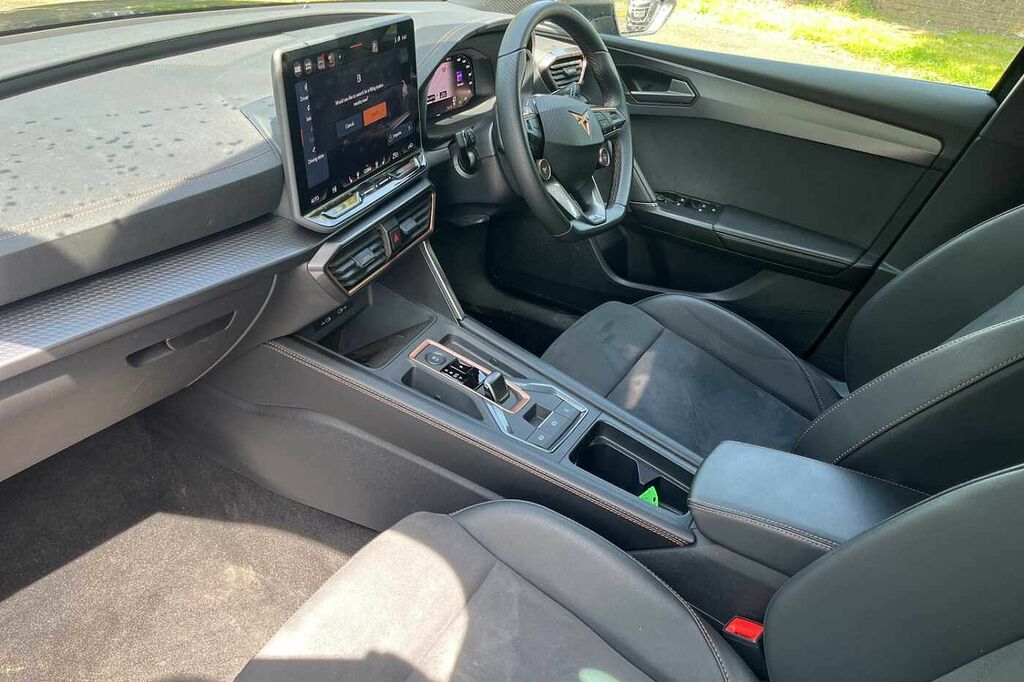 Cupra Leon 1.5 Etsi 150 V2 Dsg KW25YXY Black #2