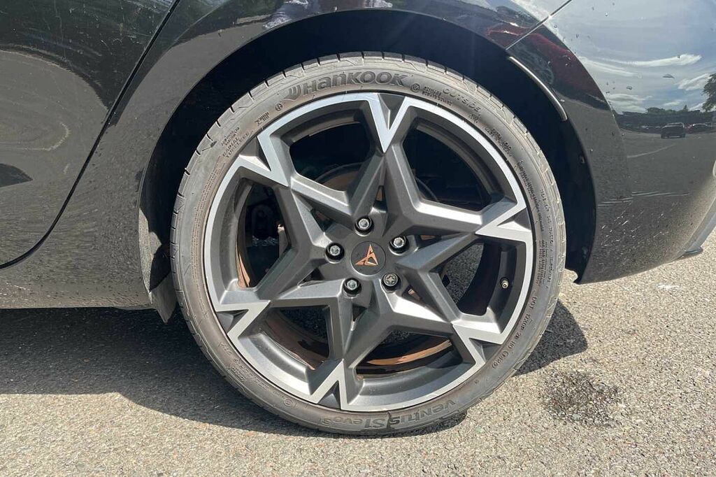 Cupra Leon 1.5 Etsi 150 V2 Dsg KW25YXY Black #5