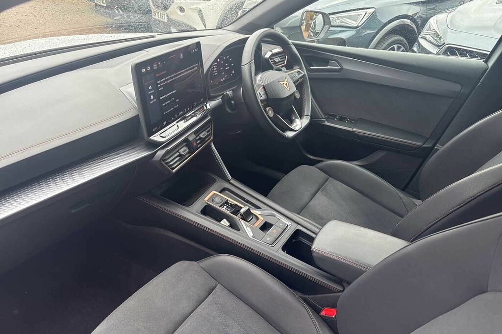 Cupra Leon 1.5 Etsi 150 V2 Dsg KW25LDN White #2