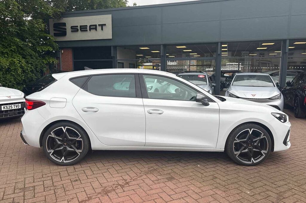 Cupra Leon 1.5 Etsi 150 V2 Dsg KW25LDN White #4