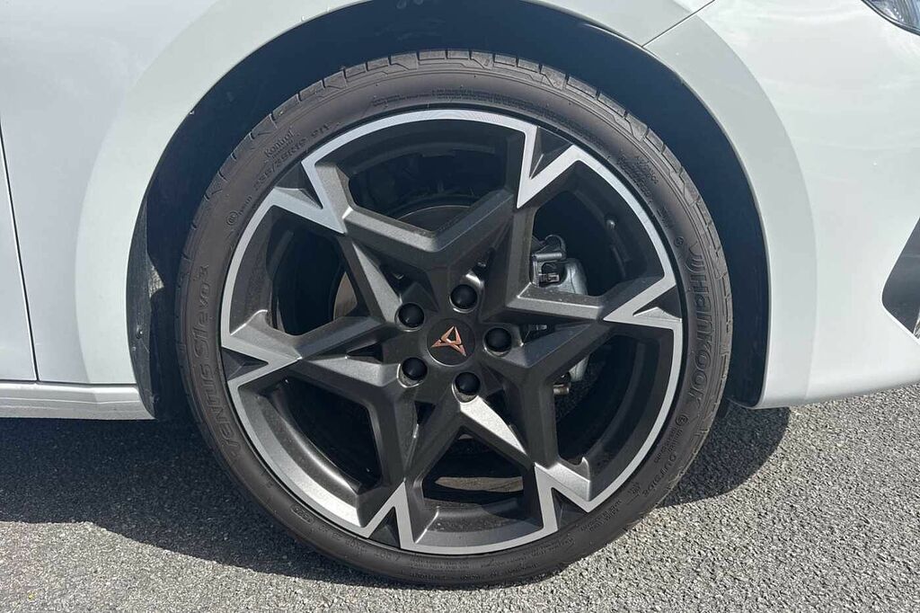 Cupra Leon 1.5 Tsi 150 V2 DC25GWN White #5