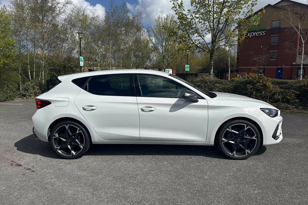 Cupra Leon 1.5 Tsi 150 V2 DC25GWN White #4