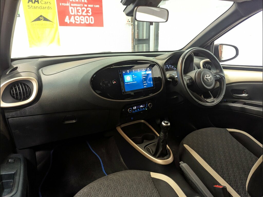 Toyota Aygo X 1.0 Vvt-i Edge Hatchback Euro 6 HN74BFE Beige #6