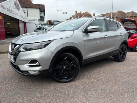 Nissan Qashqai 1.3 Dig-t Tekna Silver