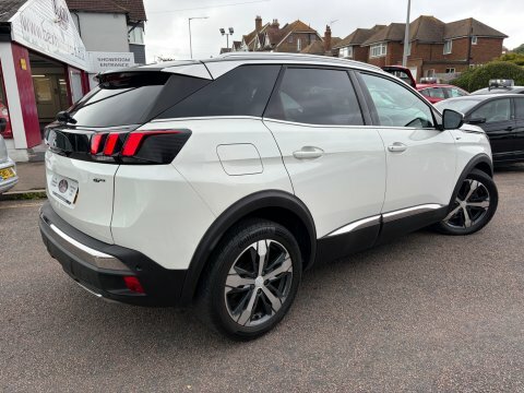 Peugeot 3008 2.0 Bluehdi Gt  White #2