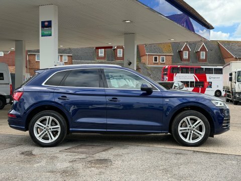 Audi Q5 Tfsi Quattro S Blue #4