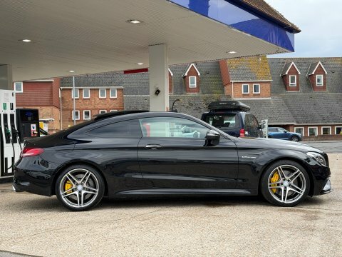 Mercedes-Benz C Class Amg C 63 Black #4
