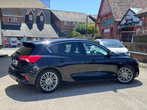 Ford Focus Titanium X Black #2
