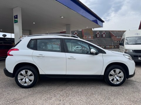 Peugeot 2008 Blue Hdi Active White #4