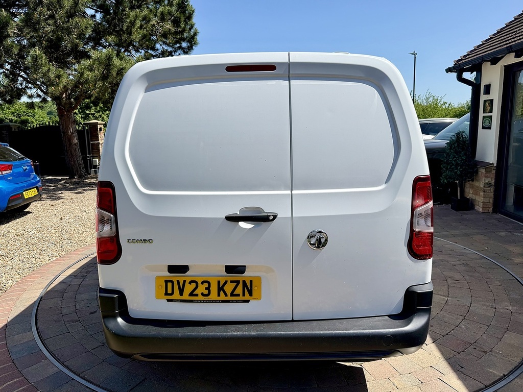 Vauxhall Combo Turbo D 2300 Prime Ulez DV23KZN White #4