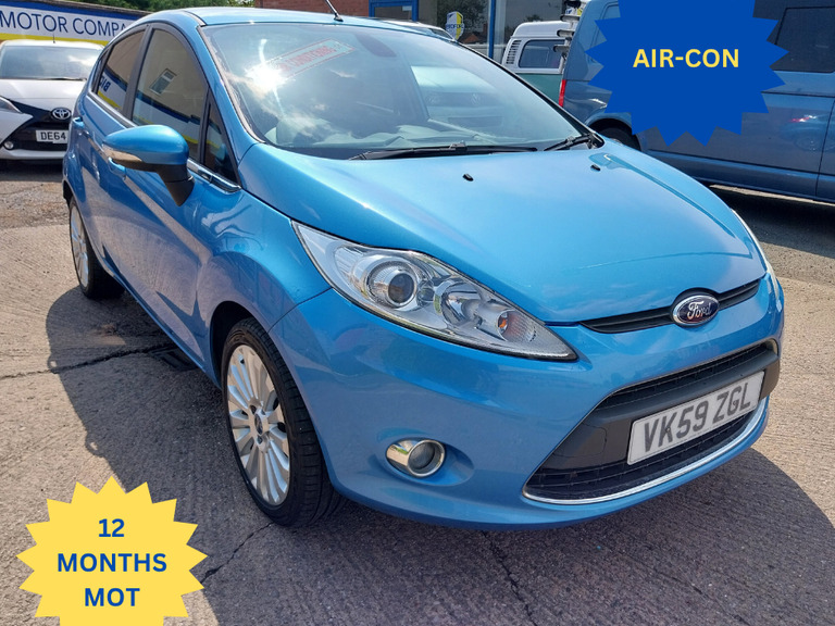 Ford Fiesta Titanium Blue