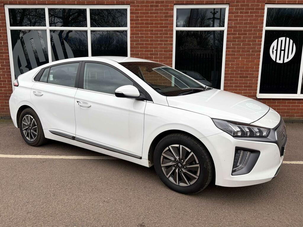 Hyundai Ioniq 38.3Kwh Premium White
