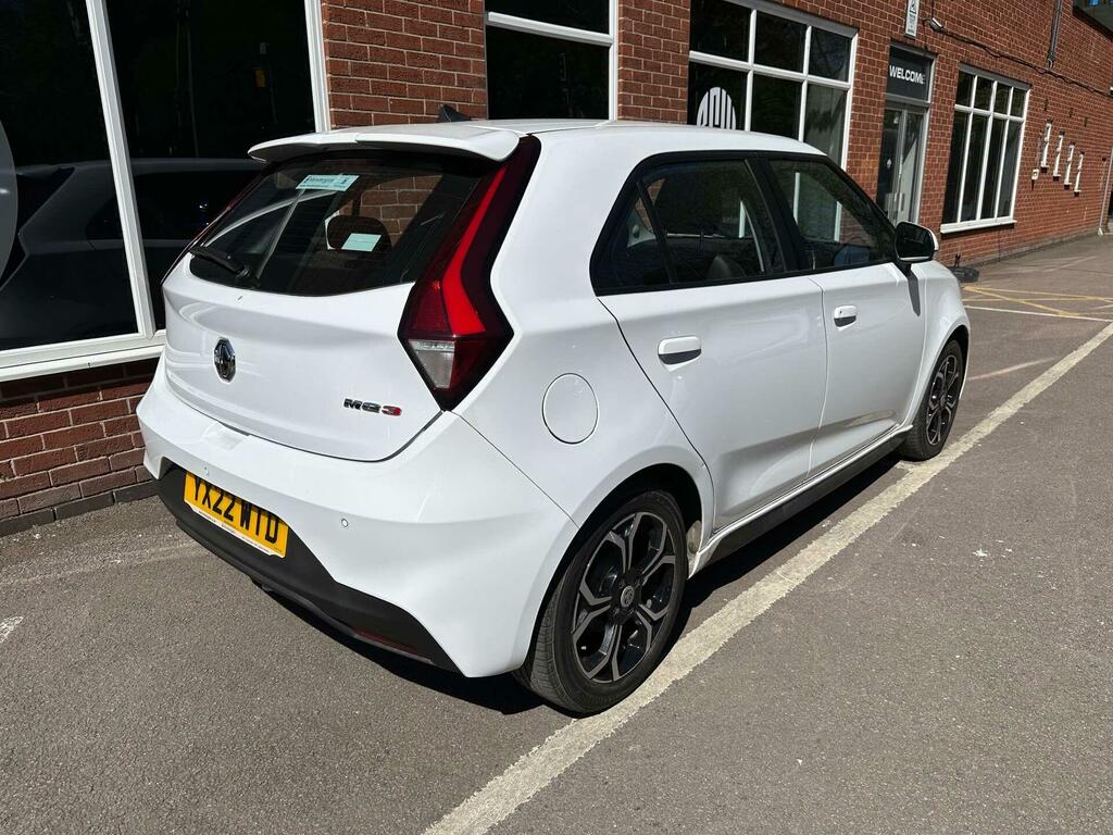 MG MG3 1.5 Vti-tech Exclusive Nav Euro 6 Ss YX22WTD White #3