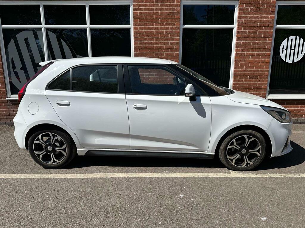 MG MG3 1.5 Vti-tech Exclusive Euro 6 Ss HX69ZKF White #2