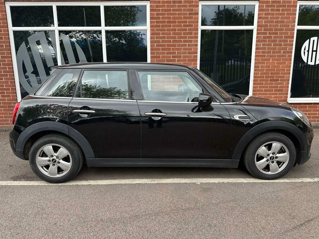 Mini Hatch 1.5 Cooper Classic Euro 6 Ss GU20YYP Black #2