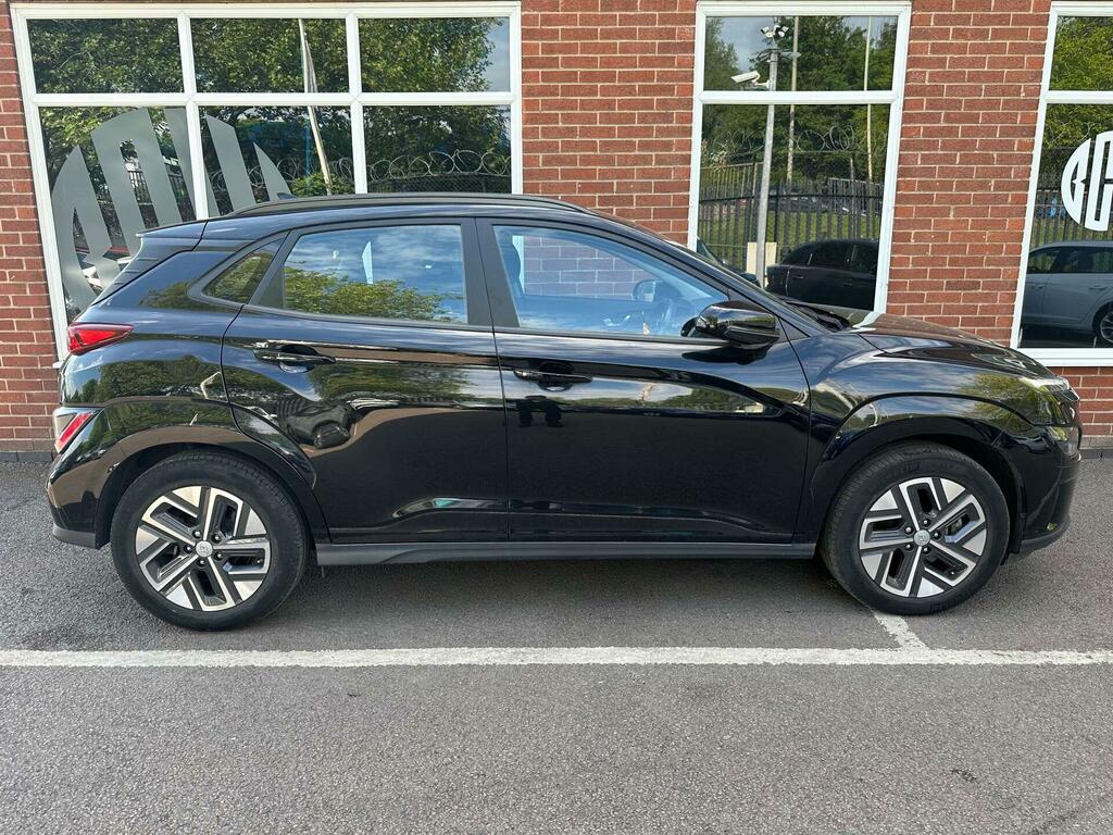 Hyundai Kona 39Kwh Se Connect 10.5Kw Charger DV22YEJ Black #2