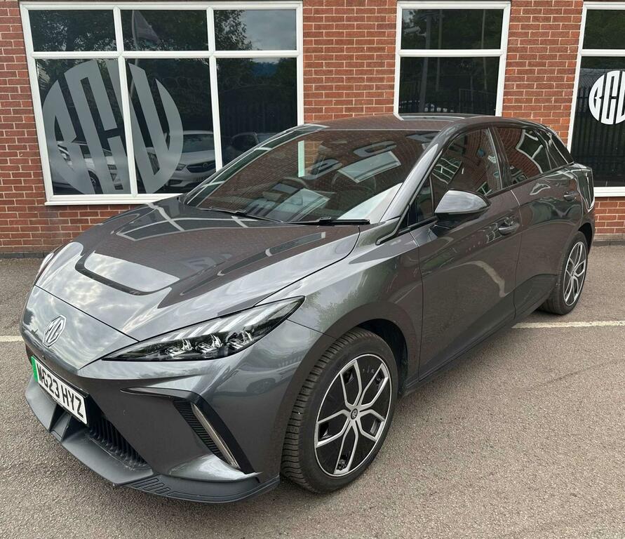 MG MG4 64Kwh Trophy Long Range Grey
