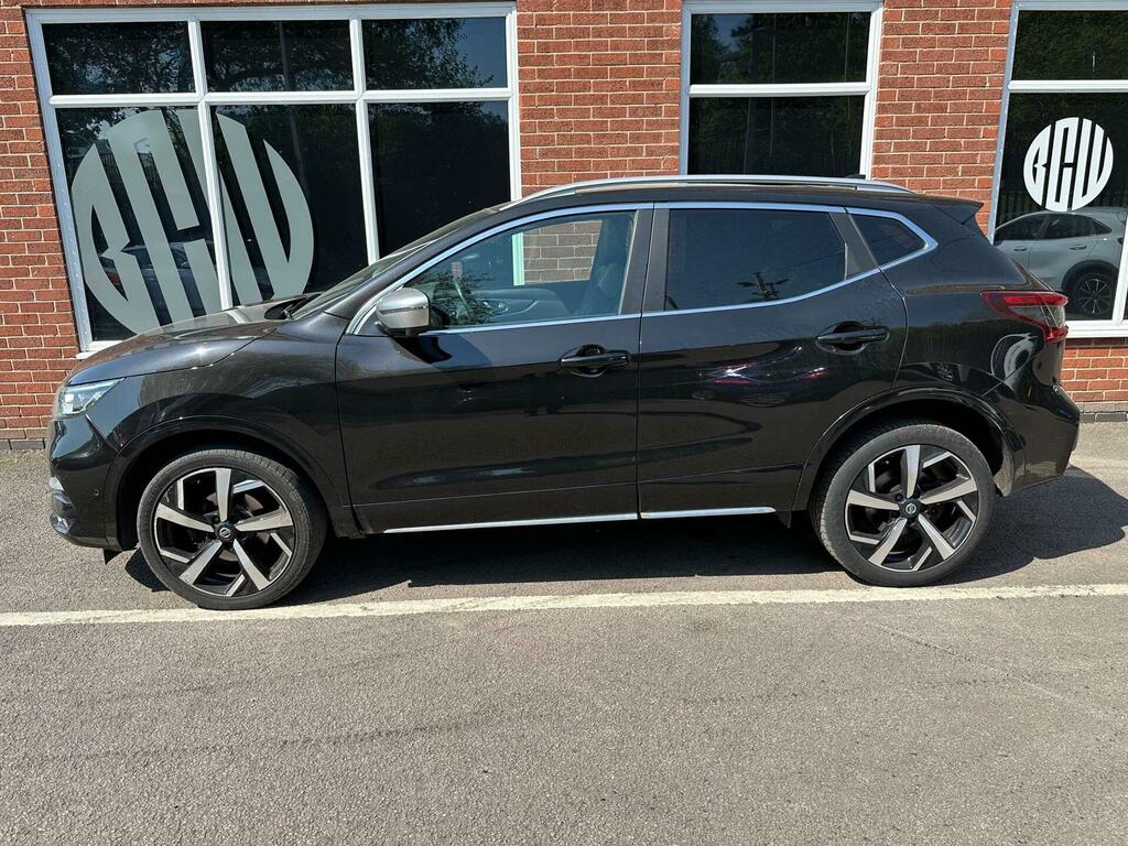 Nissan Qashqai 1.3 Dig-t Tekna Euro 6 Ss R070RLU Black #5