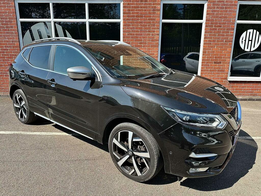 Nissan Qashqai 1.3 Dig-t Tekna Euro 6 Ss R070RLU Black