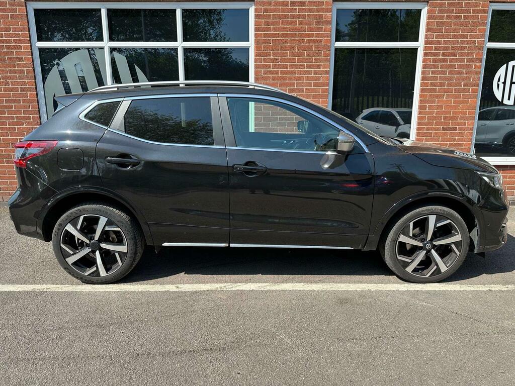 Nissan Qashqai 1.3 Dig-t Tekna Euro 6 Ss R070RLU Black #2