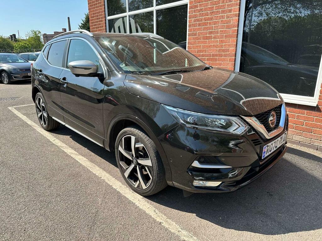 Nissan Qashqai 1.3 Dig-t Tekna Euro 6 Ss R070RLU Black #4