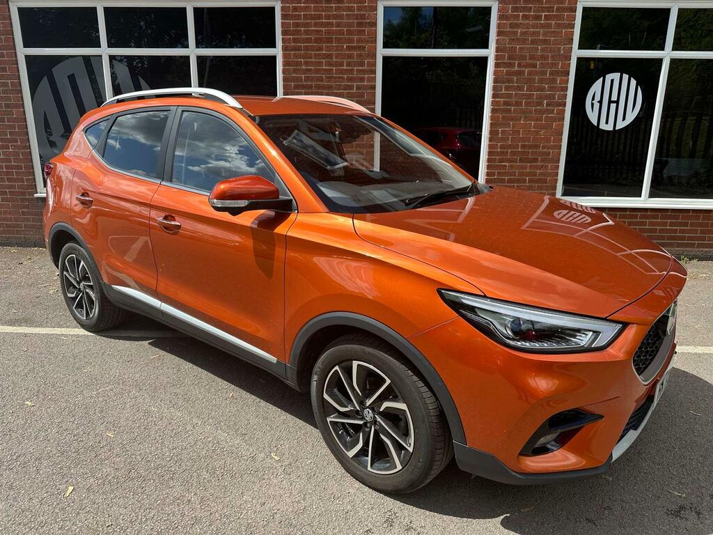 MG ZS Exclusive Orange