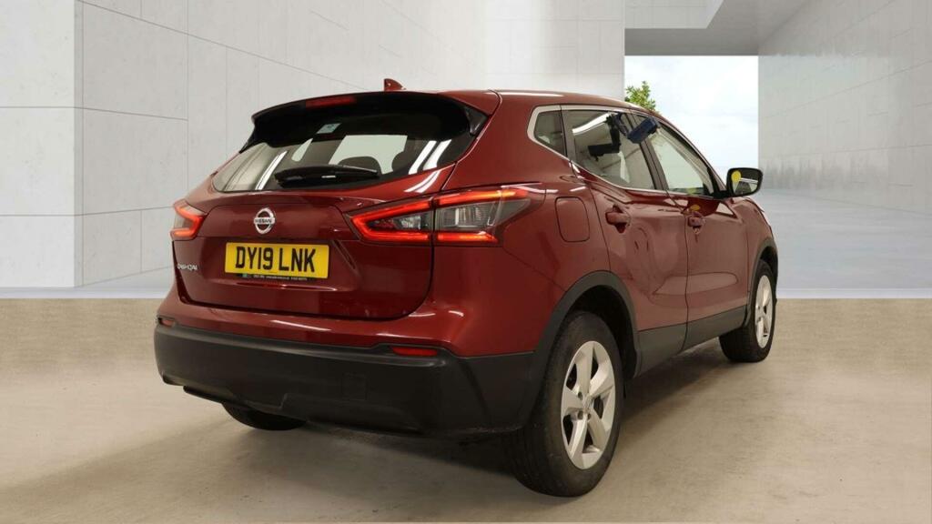 Nissan Qashqai 1.3 Dig-t Acenta Premium Euro 6 Ss DY19LNK Red #6