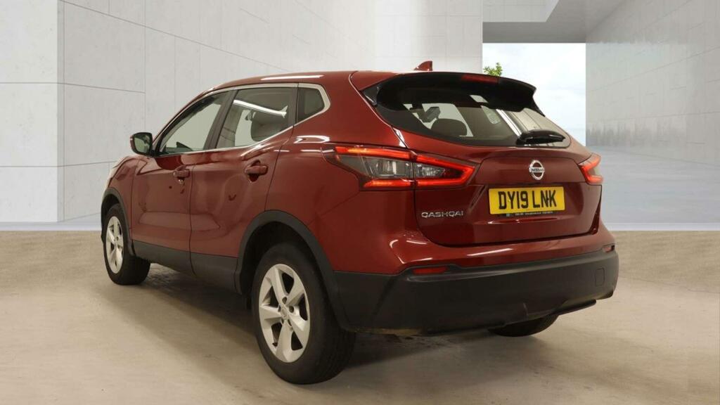 Nissan Qashqai 1.3 Dig-t Acenta Premium Euro 6 Ss DY19LNK Red #5