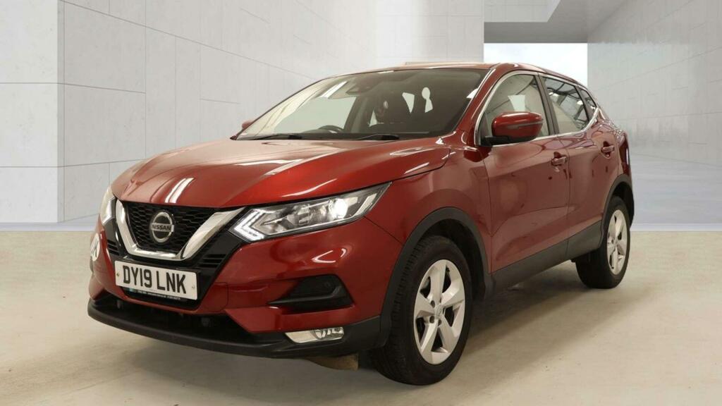 Nissan Qashqai 1.3 Dig-t Acenta Premium Euro 6 Ss DY19LNK Red #2