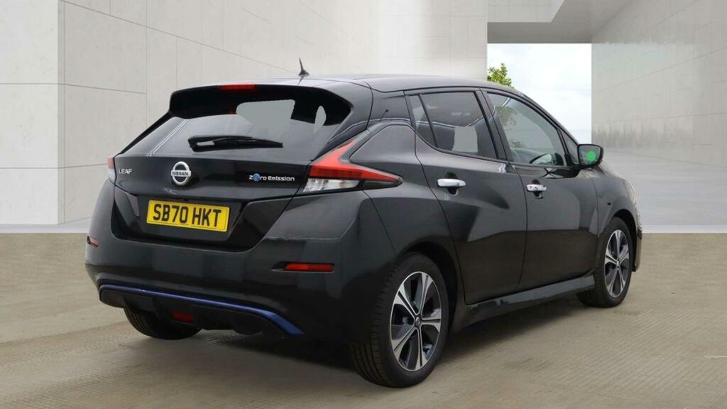 Nissan Leaf 40Kwh N-connecta Black #4