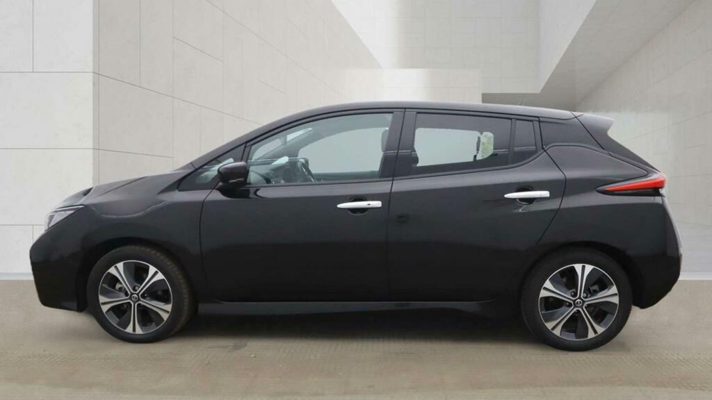 Nissan Leaf 40Kwh N-connecta Black #6