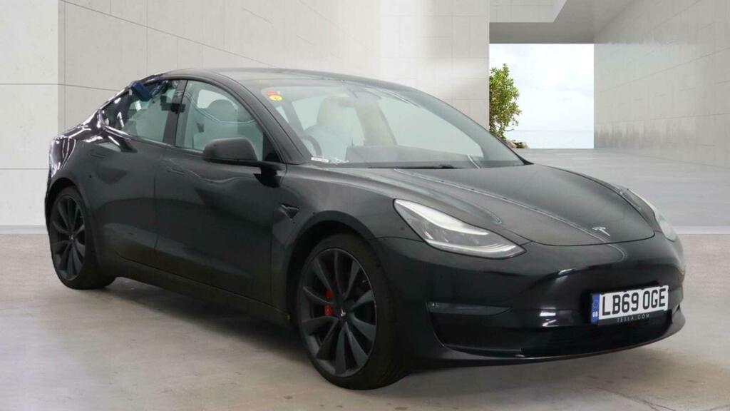 Tesla Model 3 Dual Motor Performance 4Wde Performanc Black