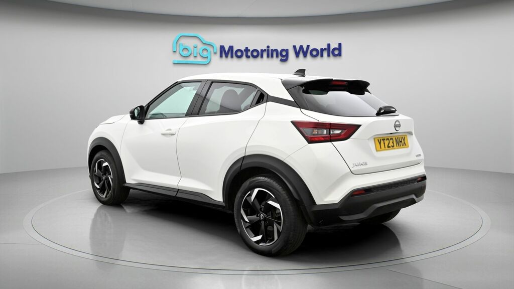 Nissan Juke N-connecta YT23NHX White #5