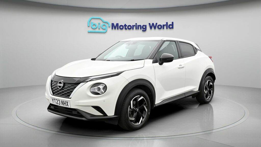 Nissan Juke N-connecta YT23NHX White #3