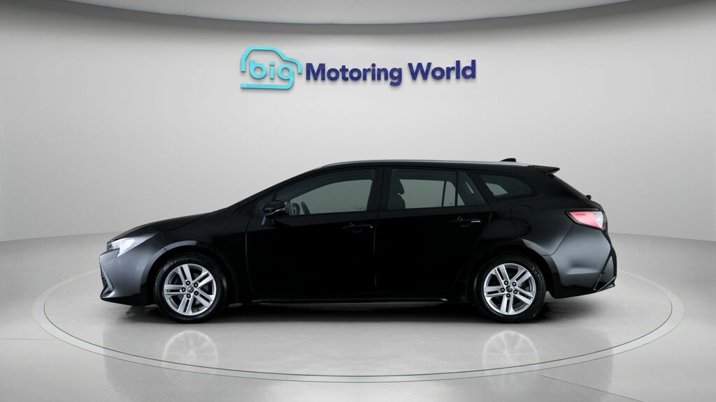 Toyota Corolla Icon KR72YXZ Black #4